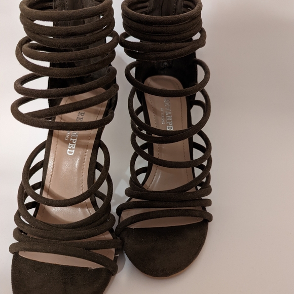Olive green strappy heels - size 6 - Picture 2 of 3
